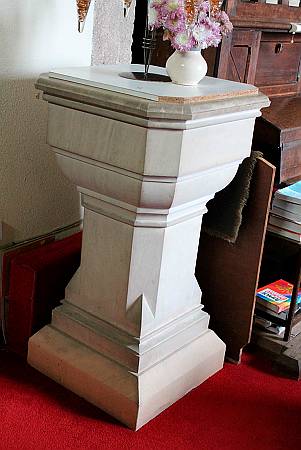 Loxbeare - The Font